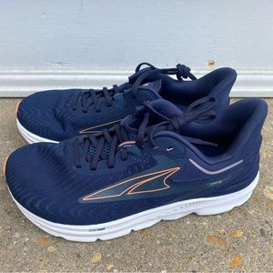 Women’s Altra Torin 6 size 9.5